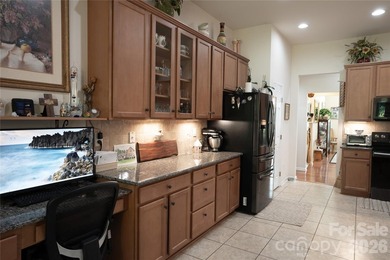 Welcome home to this immaculate, beautifully maintained brick - photo 3