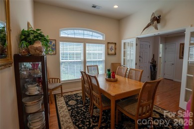 Welcome home to this immaculate, beautifully maintained brick - photo 9