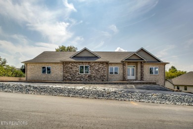 Tellico Lake Home For Sale in Vonore Tennessee