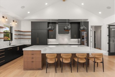 Beautifully built in 2022 by Lonnie Richardson, this custom - photo 23