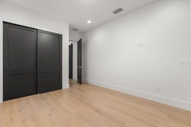 Beautifully built in 2022 by Lonnie Richardson, this custom - photo 57