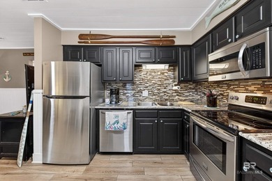 Units in this low-density complex rarely come available! This - photo 3