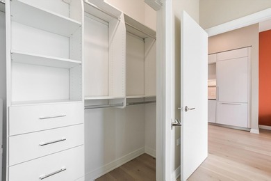 Lakeshore East's newest lakefront building, Cirrus Condominiums - photo 8