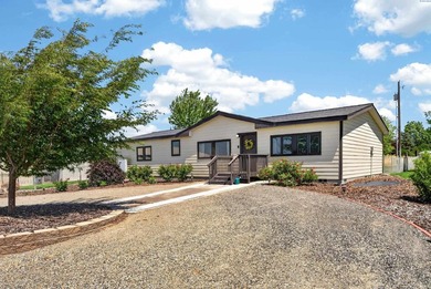 MLS# 293961 Columbia River View, 1.65 acres, and a 60x40 heated - photo 1