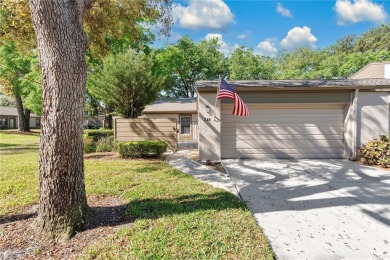 Lake Townhome/Townhouse For Sale in Fern Park, Florida