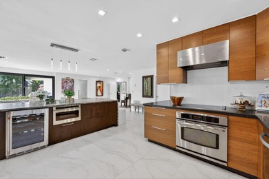 An exceptional opportunity to own a beautifully renovated - photo 23