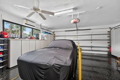 An exceptional opportunity to own a beautifully renovated - photo 25