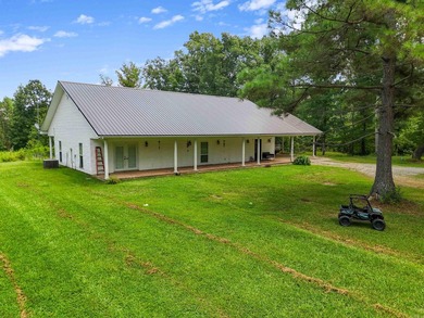 Welcome home to this beautifully updated 3-bedroom, 2-bath - photo 27