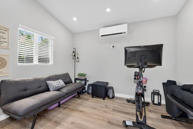An exceptional opportunity to own a beautifully renovated - photo 30
