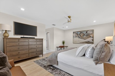 An exceptional opportunity to own a beautifully renovated - photo 41