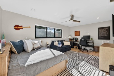 An exceptional opportunity to own a beautifully renovated - photo 42