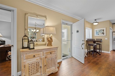 (private lake, pond, coastal) Condo Active Under Contract in Vero Beach Florida