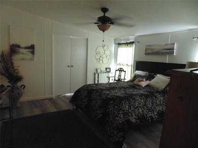 This unique property has plenty of room for individuals looking - photo 15
