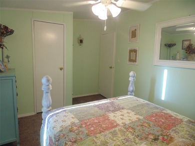 This unique property has plenty of room for individuals looking - photo 17