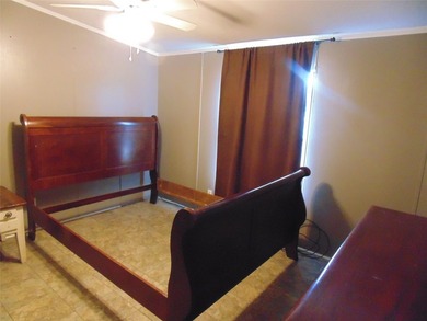 This unique property has plenty of room for individuals looking - photo 18