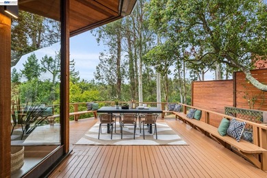 THE FEELING: An architectural treasure tucked into the hillside - photo 22