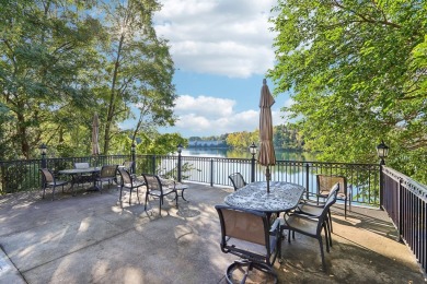 Lake Condo For Sale in Okauchee, Wisconsin