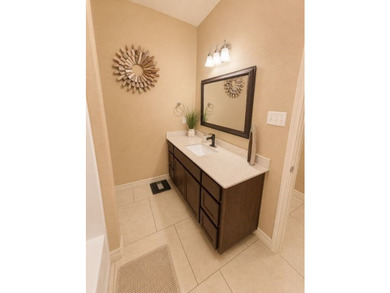 A beautifully maintained 4 Bedroom, 2 bath 1866 sq. ft. home - photo 16