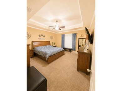 A beautifully maintained 4 Bedroom, 2 bath 1866 sq. ft. home - photo 18