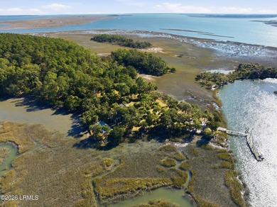 A truly extraordinary offering, this 460-acre private island - photo 6