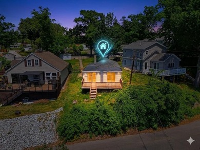 Wake up to sweeping views of Pine Island Pond from this charming - photo 1