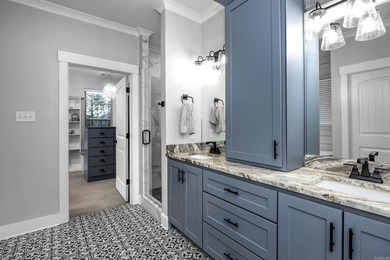 Beautiful custom home built by Alan Schrader in the desirable - photo 21