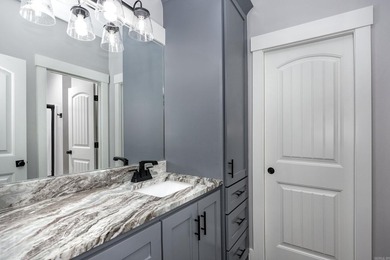 Beautiful custom home built by Alan Schrader in the desirable - photo 26