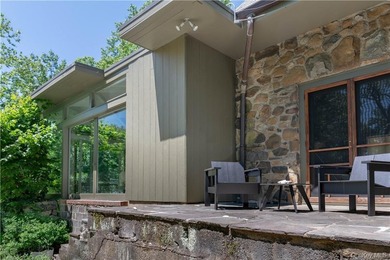 Located in the heart of the Snedens Landing Historic District - photo 28