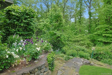 Located in the heart of the Snedens Landing Historic District - photo 34