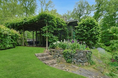 Located in the heart of the Snedens Landing Historic District - photo 35