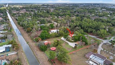 2 beautiful acres of land in Wellington - this concrete block 4 - photo 48