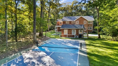 Tucked away on a quiet lane just moments from East Hampton - photo 6