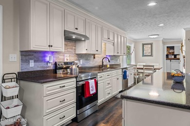 Check out this truly unique property located on nearly 4 flat - photo 11