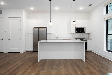 Welcome home to this beautifully appointed 937 square foot - photo 12
