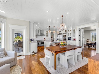 Welcome to your magnificent coastal estate in Pinehurst Estates - photo 12