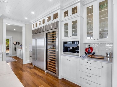 Welcome to your magnificent coastal estate in Pinehurst Estates - photo 14