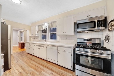 Filled with warmth and opportunity, this 3 bedroom, 1 bath Cape - photo 15