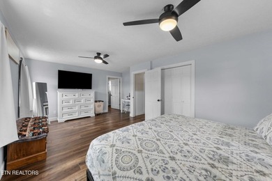Check out this truly unique property located on nearly 4 flat - photo 18