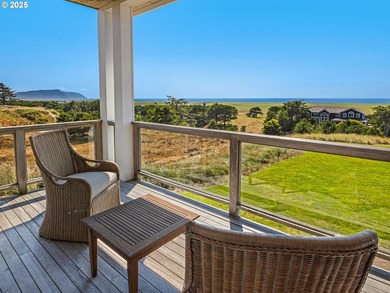 Welcome to your magnificent coastal estate in Pinehurst Estates - photo 20