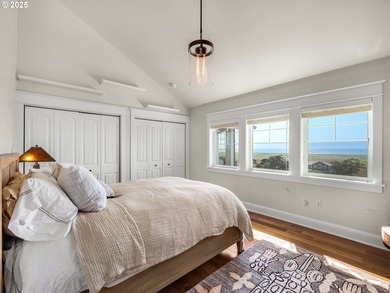 Welcome to your magnificent coastal estate in Pinehurst Estates - photo 27