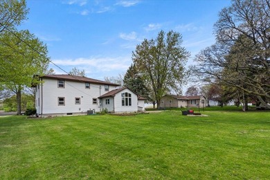 Welcome home! Step into this beautiful five-bedroom, two-bath - photo 33