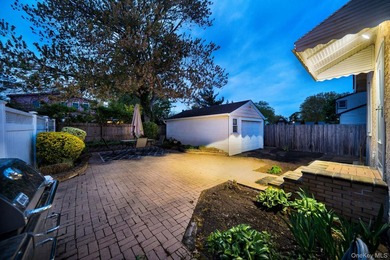 Filled with warmth and opportunity, this 3 bedroom, 1 bath Cape - photo 36