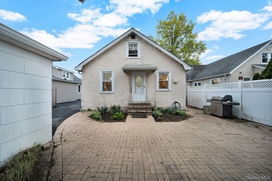Filled with warmth and opportunity, this 3 bedroom, 1 bath Cape - photo 41
