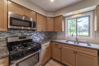 Completely renovated from top to bottom! Welcome to this - photo 14