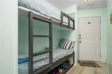 What a great price for this adorable furnished unit for sale. A