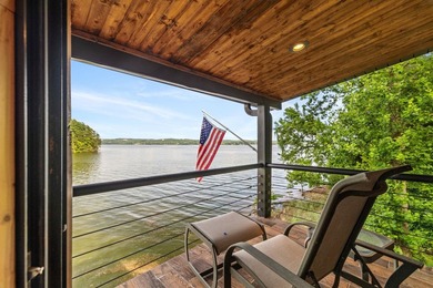 Do you want serenity? This incredible 2.4-acre property with 370 - photo 16