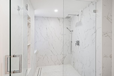 Exquisite oceanfront lower penthouse suite has been meticulously - photo 17