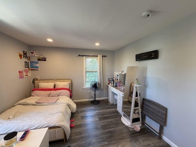 Single-family detached home with low taxes and no HOA fees - photo 17