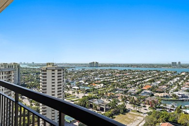 Exquisite oceanfront lower penthouse suite has been meticulously - photo 20
