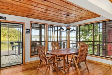 Do you want serenity? This incredible 2.4-acre property with 370 - photo 24